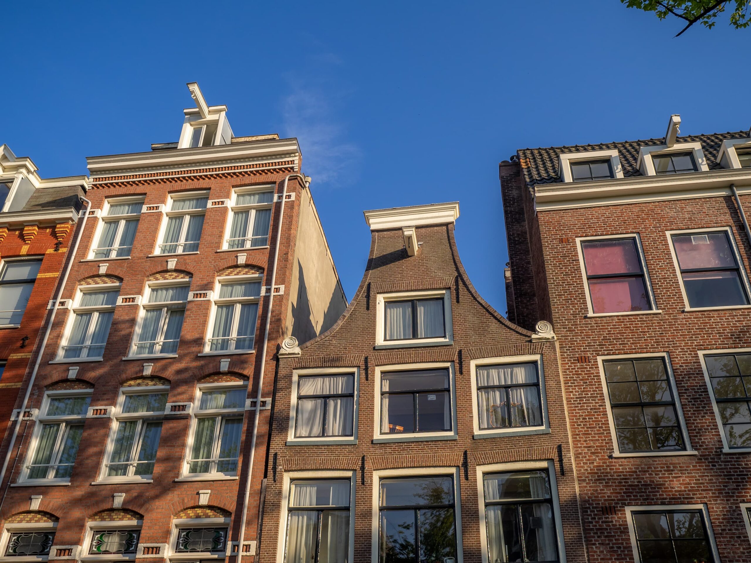 facade-of-traditional-houses-in-the-dutch-city-of-2026-03-26-08-31-29-utc (1)